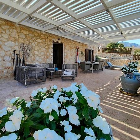 Villa Belvedere Chalki Town Eksteriør bilde